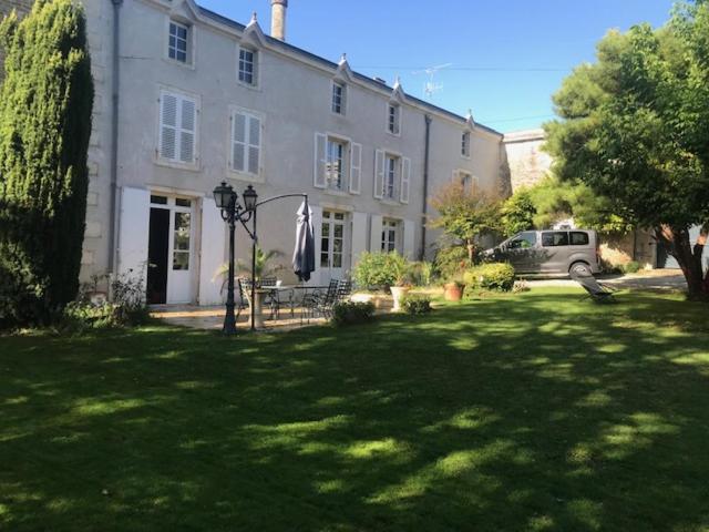 Mazette! Le Chateau Niort Exteriér fotografie